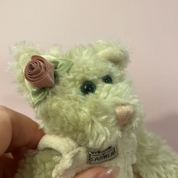 Boyds Bears Bearwear Cream Coloured Cat in Pink Velvet Jumpsuit & Rose in Ear 6” - Picture 7 of 11